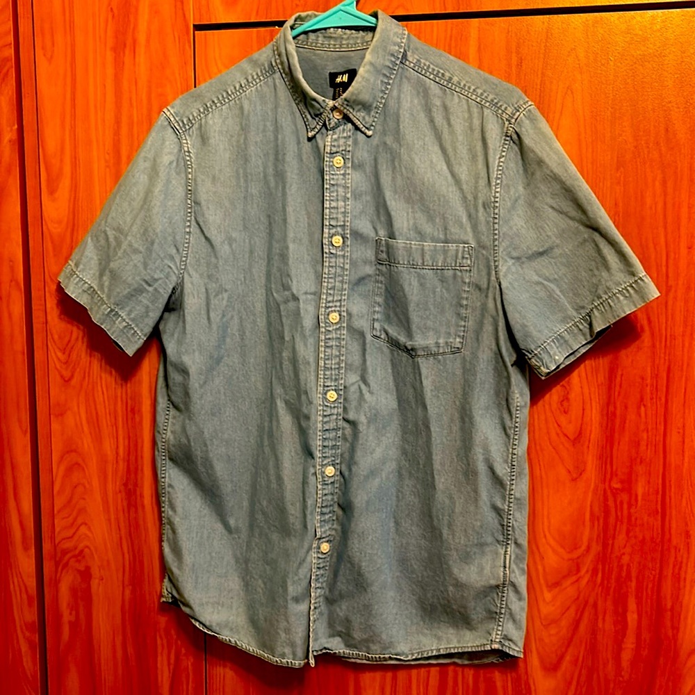 Men’s H&M denim shirt